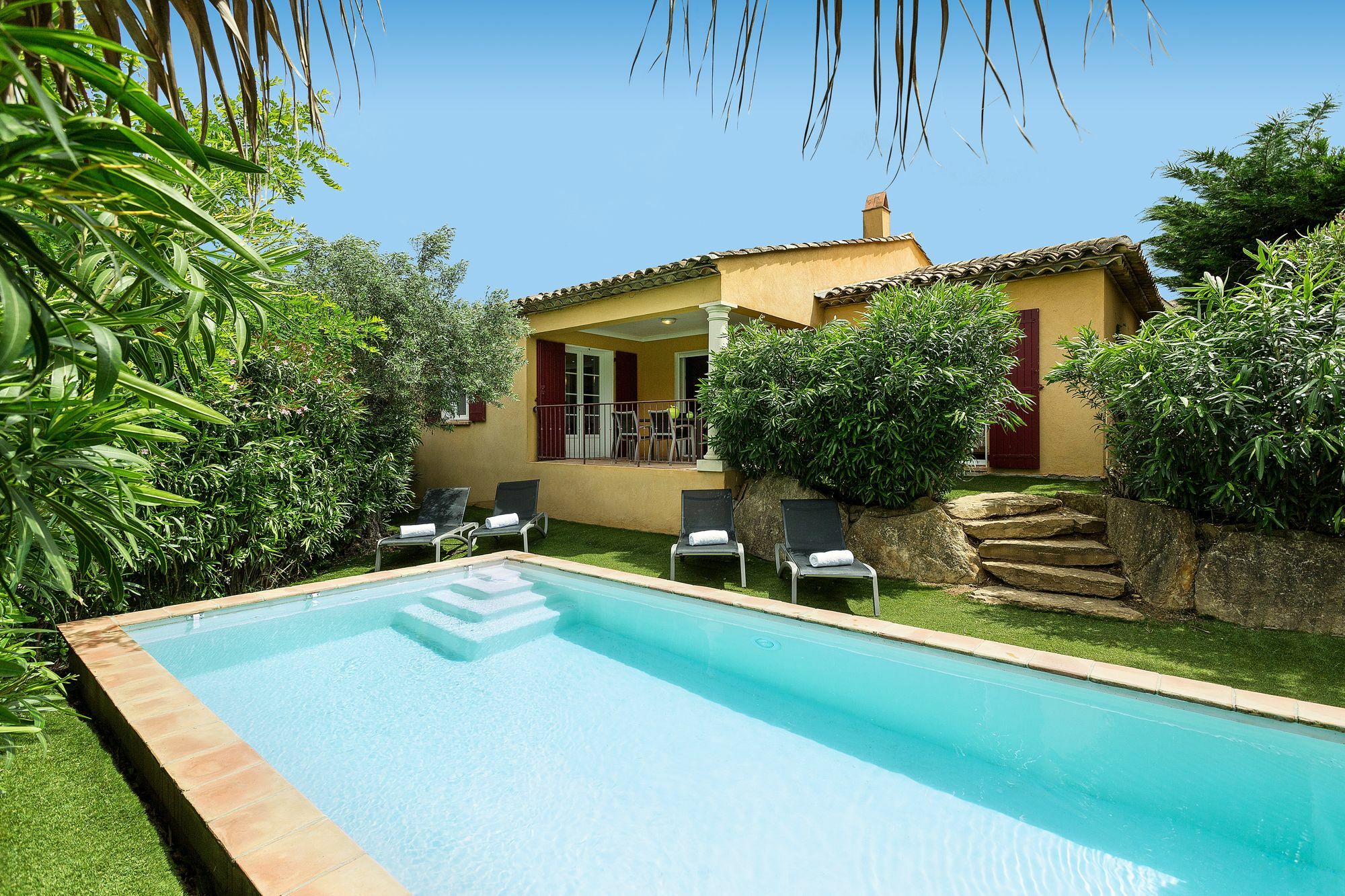 Madame Vacances Les Restanques Du Carre Beauchene Sainte-Maxime Exterior photo